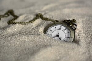 annette-pixabay-orologio-sabbia